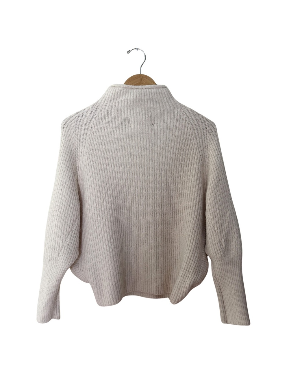 Cozy Cream Ribbed Knit Sweater - M/L - Picture 2 of 4